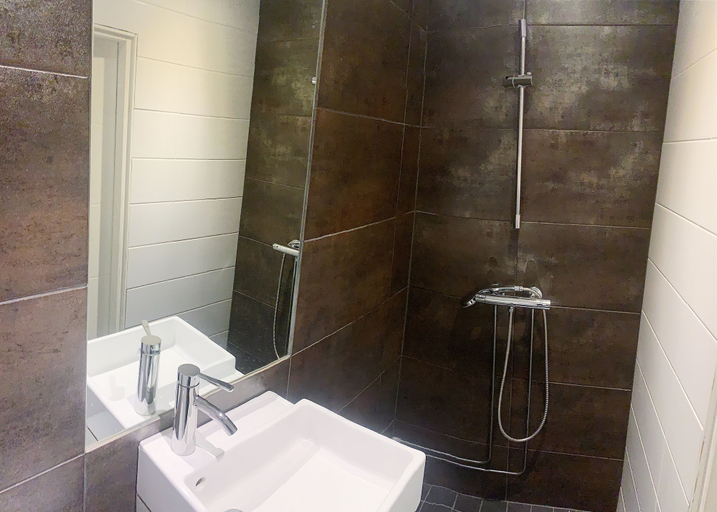 Bathroom 4, Hotel Harriet, Finland Proper
