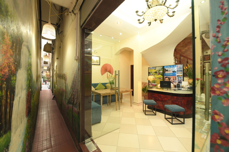 Holiday Lakeview Hotel, Hoàn Kiếm