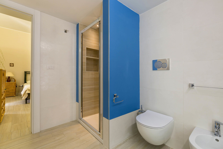 Bathroom 4, Villa Ariel, Lecce