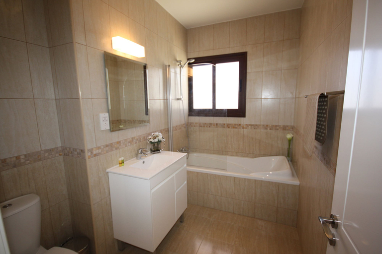 Bathroom 4, Vineland Sheromyli Villas