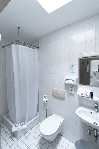 Bathroom 5, Taste Smart Hotel Backnang, Rems-Murr-Kreis