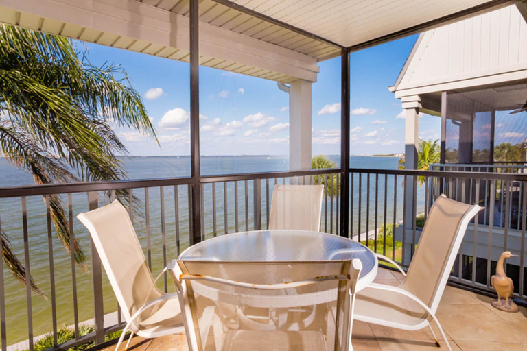 Others 5, Mariner Point 1083, Lee