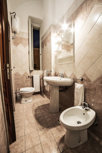 Bathroom 5, B&B Germinario, Barletta-Andria-Trani