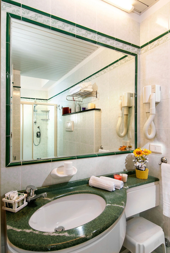 Bathroom 4, Hotel Gloria, Pesaro E Urbino