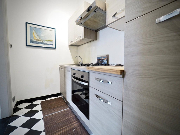 Private kitchen 5, Comoda Casa degli Indoratori, Genova