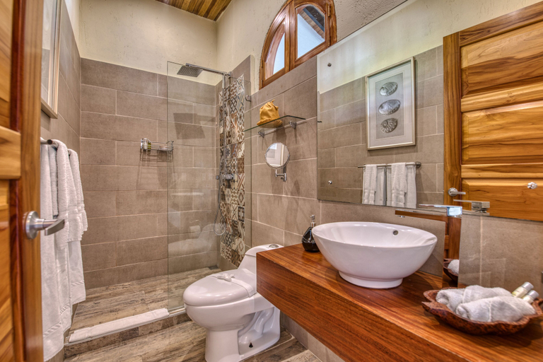Bathroom 4, El Castillo Boutique Luxury Hotel, Osa