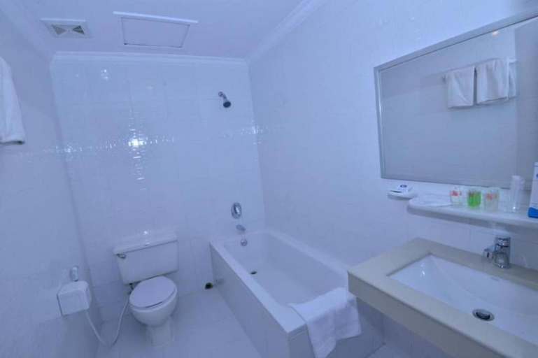 Bathroom 4, Pacific Hotel, Mandalay