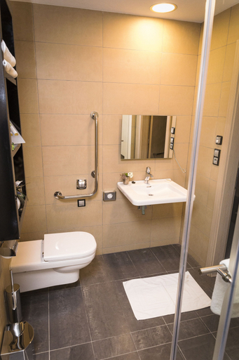 Bathroom 4, Hotel Aquacity Riverside, Poprad