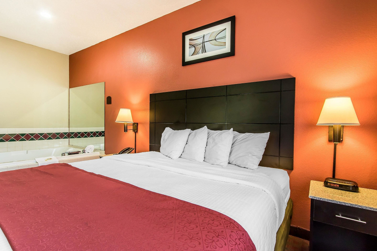 Bedroom 3, Quality Inn & Suites, Rutherford