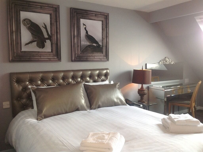 Bedroom 3, The Old Red Lion Inn, Cambridgeshire