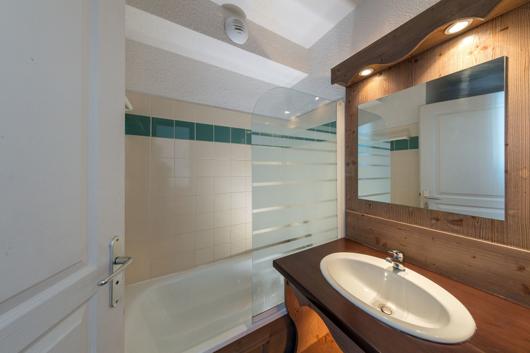 Bathroom 4, Noemys L'Ecrin des Neiges, Isère