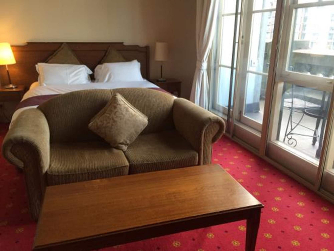 Bedroom 3, Grand Hotel Melbourne, Melbourne