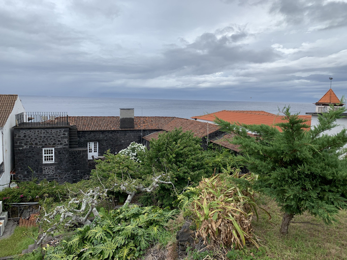 Others 5, Casa das Barcas, São Roque do Pico