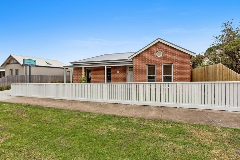 Exterior & Views, Coastal Vibe Apartments, Warrnambool
