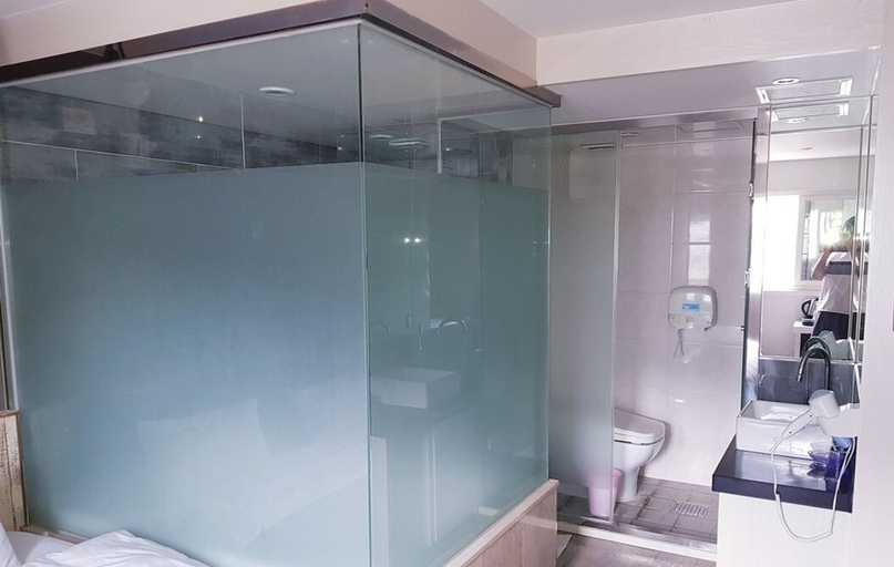Bathroom 3, Cube Hotel, Yeonje