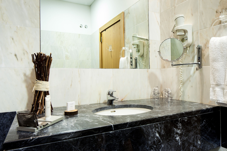 Bathroom 5, Hotel Minho, Vila Nova de Cerveira