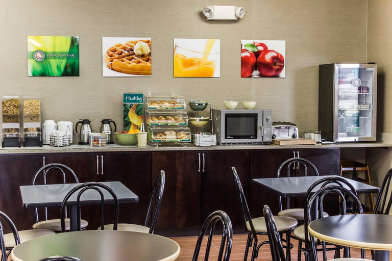 Food & Drinks 5, Quality Inn Kinston Hwy 70, Lenoir