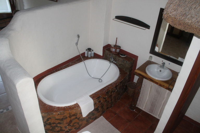 Bathroom 4, Elephants Footprint Lodge, Nelson Mandela Bay