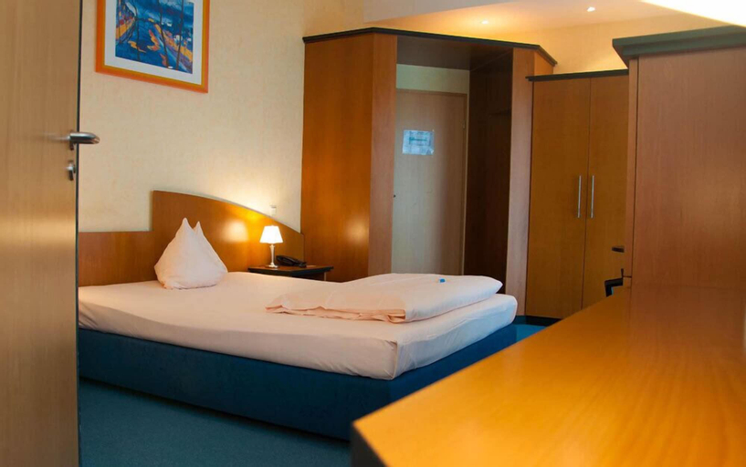 Bedroom 16