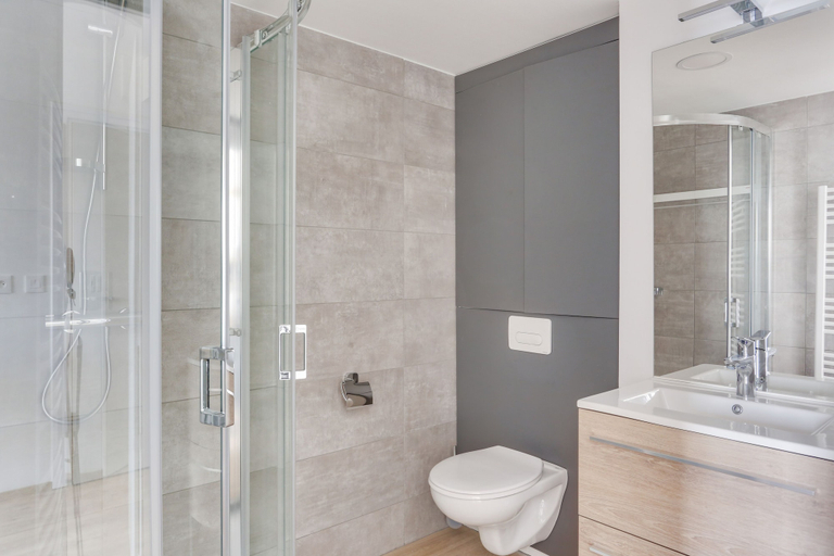 Bathroom 4, Evancy Boulogne-sur-Mer, Pas-de-Calais