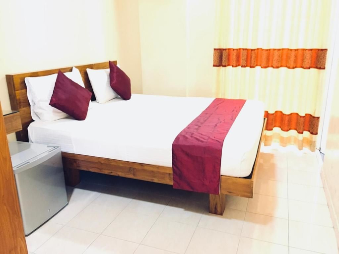 Bedroom 2, Hotel Eurolanka Colombo, Thimbirigasyaya