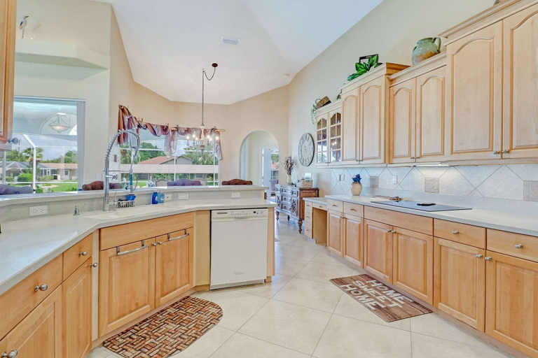 Others 4, 833 Monticello Ct, Lee
