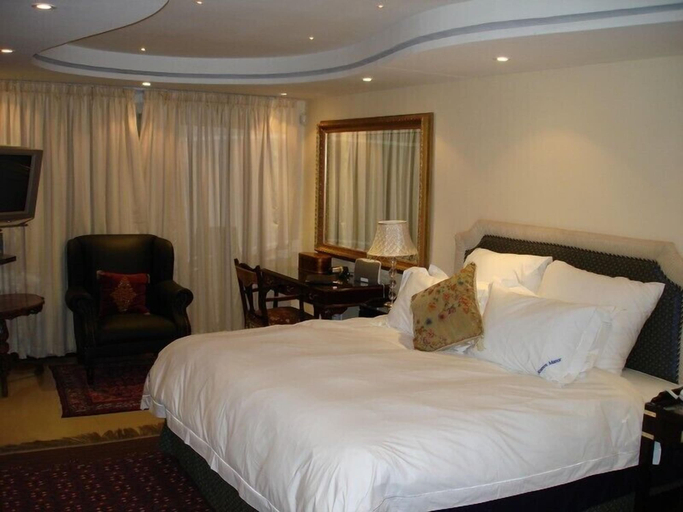Bedroom 3, Kosmos Manor, Bojanala