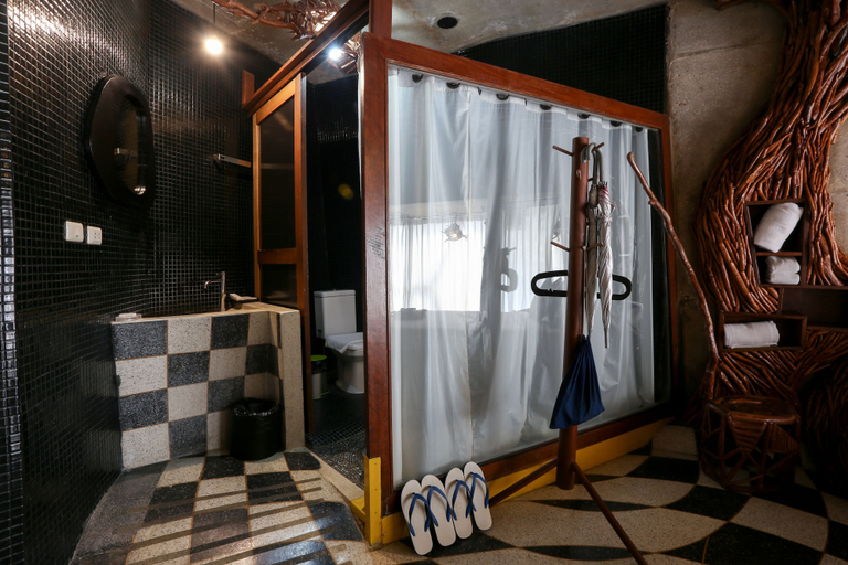 Bathroom 4, Mo Rooms, Muang Chiang Mai