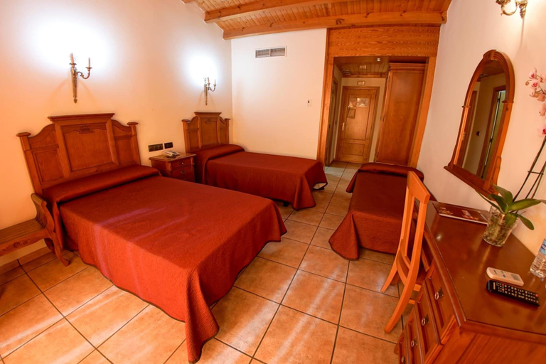 Bedroom 3, Hotel Alfonso VIII, Jaén