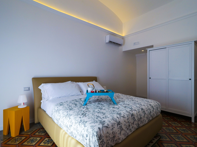 Bedroom 5, Sciara Larmisi, Catania