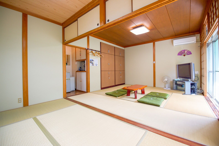 Bedroom 4, Hostel Coliberty, Tokushima