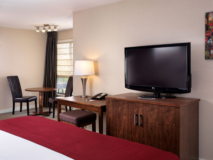 Bedroom 3, Huntingdon Hotel and Suites, Capital