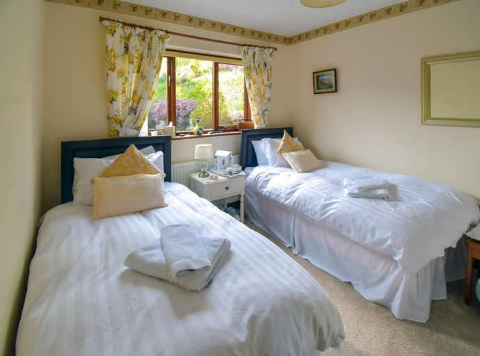 Bedroom 2, Erris Villa, Powys