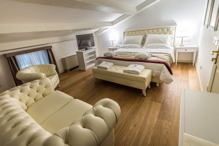 Bedroom 5, Relais Paradiso, Perugia