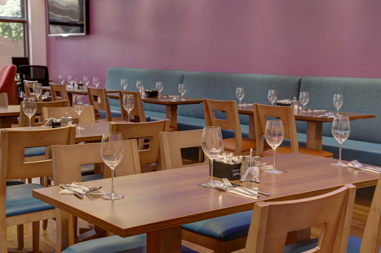 Food & Drinks 3, The Airlink Hotel London Heathrow, London