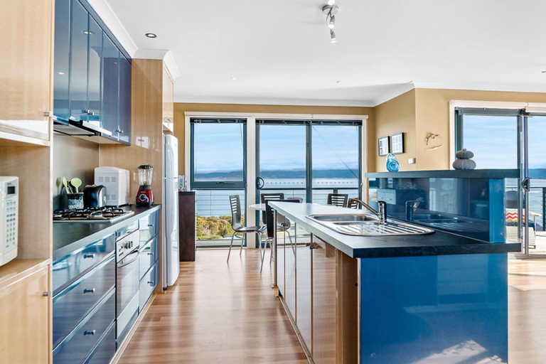 Others 4, Freycinet Dream, Glamorgan-Spring Bay