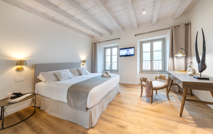 Bedroom 5, Villa Mojana, Limonta, Bellagio | The D’Angelo Family Collection, Lecco