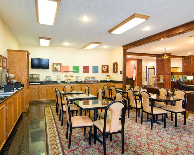 Food & Drinks 5, Comfort Inn & Suites Houston Key-Katy, Houston