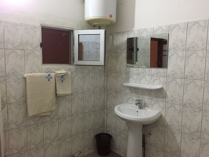 Bathroom 3, Villa Diamaka, Bamako