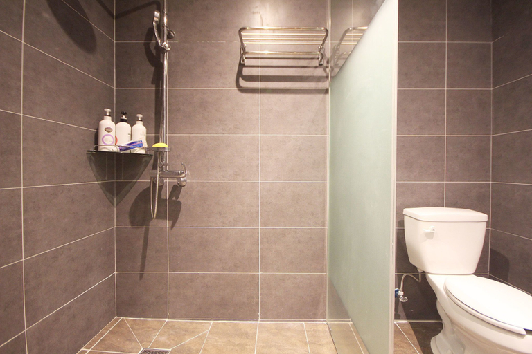 Bathroom 3, Paradise Hotel, Gunsan