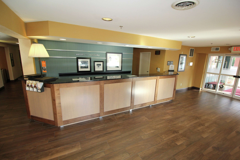 Others 5, Hampton Inn Sandusky-Central, Erie