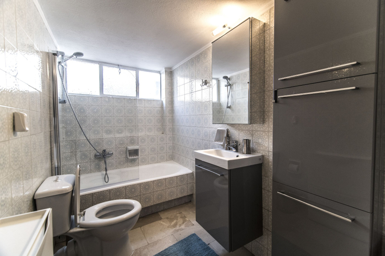 Bathroom 3, Stunning Central Apartment, Attica