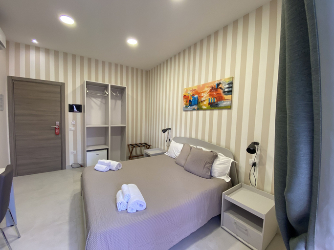 Bedroom 3, 2Naples rooms, Napoli
