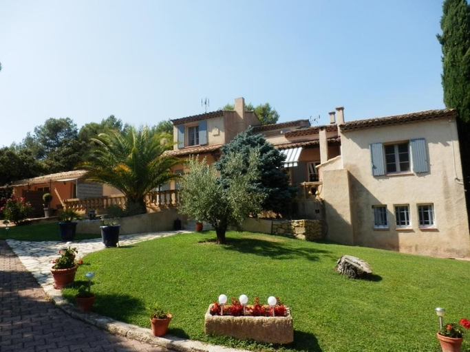 Exterior & Views 2, Mas Les Vieux Chenes, Bouches-du-Rhône