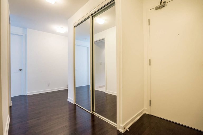 Others 5, Aaira Suites, Toronto