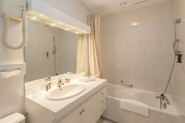 Bedroom 4, Hotel Cosmos & Spa, Vosges