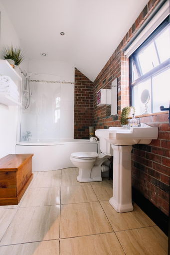 Bathroom 5, Lisnacurran Country House, Lisburn and Castlereagh