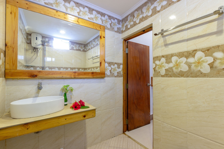 Bathroom 4, Dream Inn Sun Beach Hotel, Kaafu Atoll