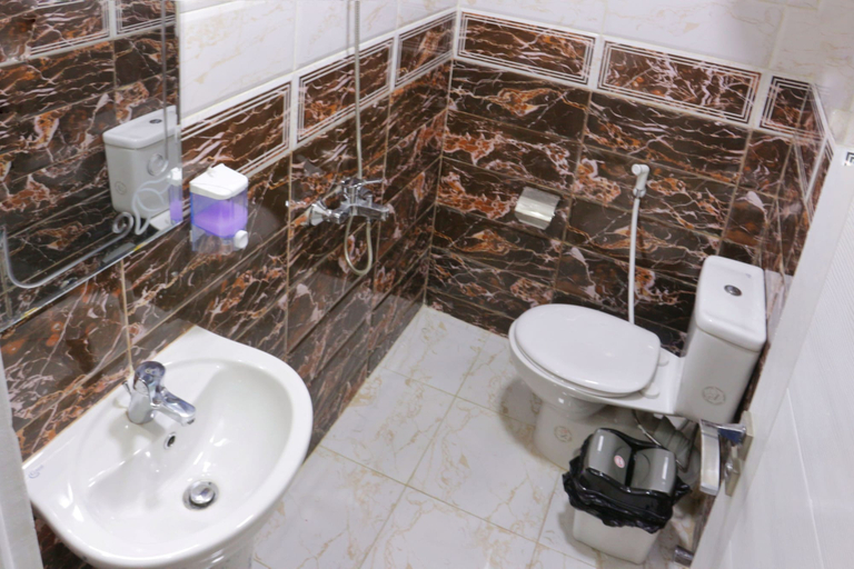 Bathroom 3, Hostgram Hotel, Qasr an-Nil