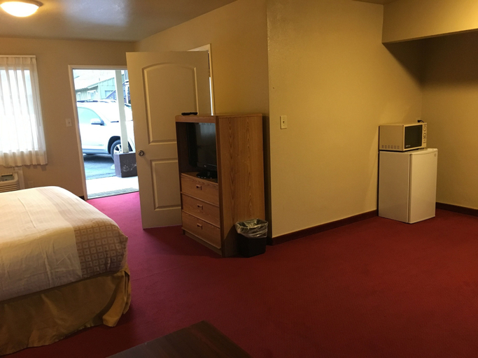 Bedroom 4, Vino Inn & Suites, San Luis Obispo